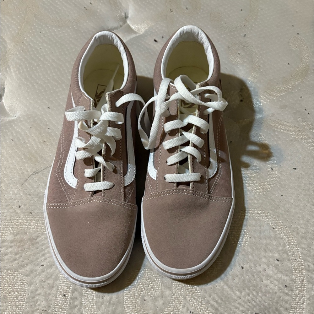 Stylish Mauve Vans